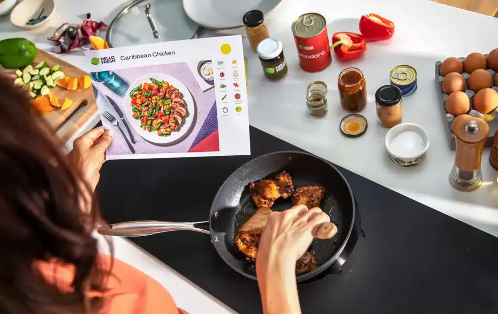 Kochboxen und Rezeptkarten sind ein Beispiel bei Hello Fresh für Kundenorientierung