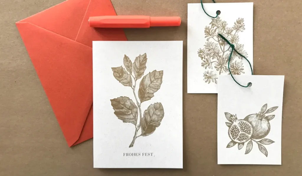 Eine Weihnachtskarte schreiben mit den Karten von Hungry Paper